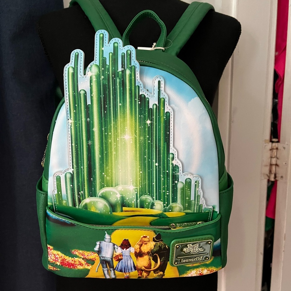 Lounge fly Wizard of Oz backpack 12 inches high 10 inches wide new with tags